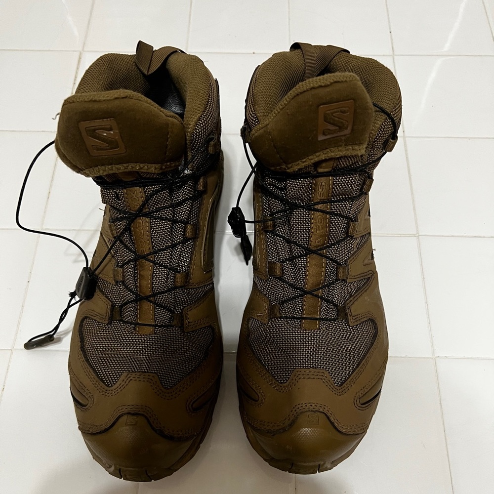 Like New, used a handful of times. Men’s Size 10.5